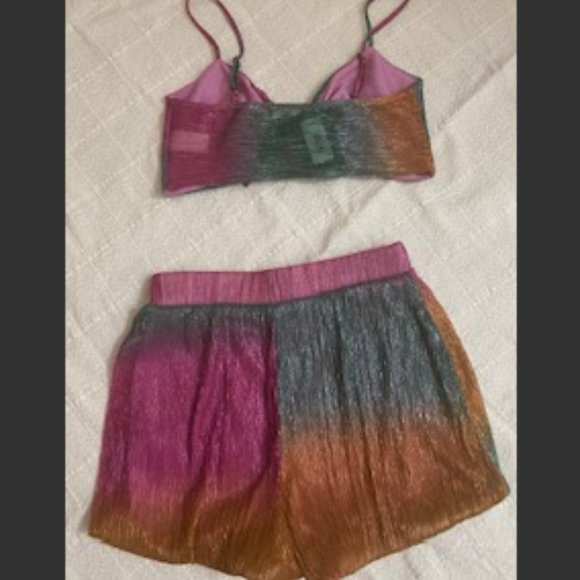 NWT -- WinWin Shimmery Tie-Front Spaghetti Strap Crop Top & Short Set, size S - Picture 5 of 7